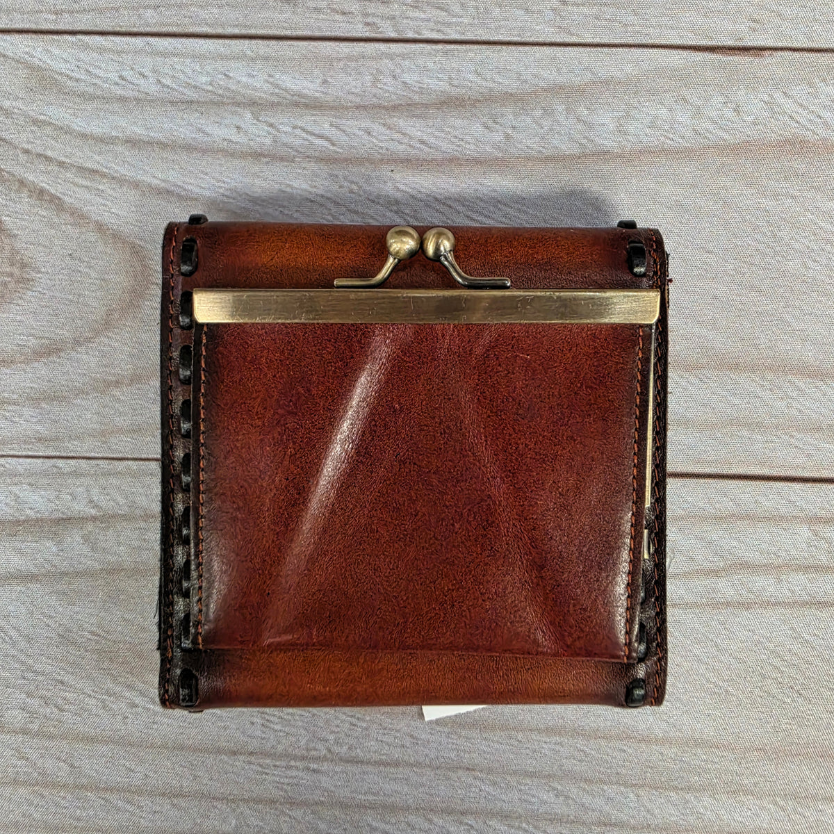 REITI LEATEHR BI-FOLD WALLET