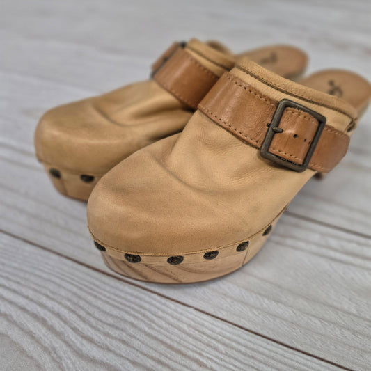 FREE PEOPLE WOOD CLOG