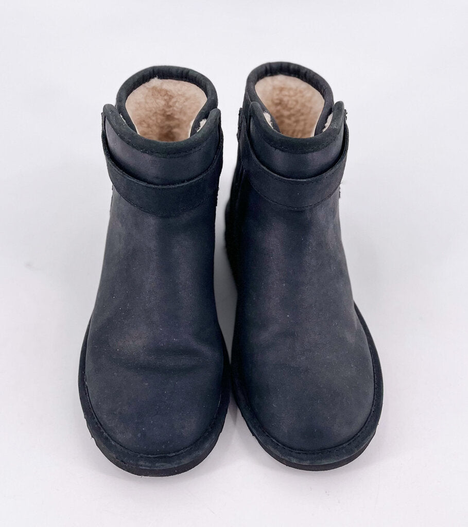 UGG BLK 6